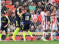 Arsenal Ungguli Stoke 1-0 Saat Turun Minum