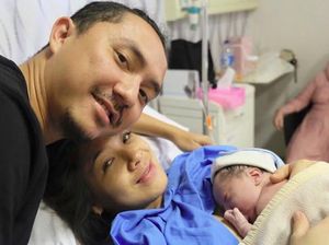 Selamat! Dian Ayu Lestari Lahirkan Anak Kedua Selamat! Dian Ayu Lestari Lahirkan Anak Kedua