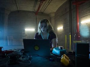 Teror Teknologi di Film Bedeviled