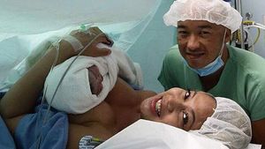 Ini Momen Bahagia Kinaryosih Saat Melahirkan di Singapura