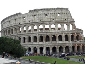 Quitaly Batal, Tumpukan Utang Italia Masih Mengancam Uni Eropa Quitaly Batal, Tumpukan Utang Italia Masih Mengancam Uni Eropa