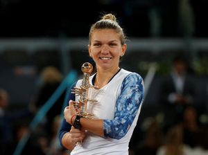Halep Pertahankan Gelar Halep Pertahankan Gelar