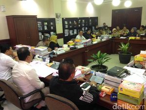 DPRD Surabaya Tuding Pasar Buah Tanjungsari Langgar 2 Aturan DPRD Surabaya Tuding Pasar Buah Tanjungsari Langgar 2 Aturan