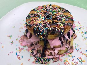 Bikin Donat Press untuk Camilan Anak Sepulang Sekolah