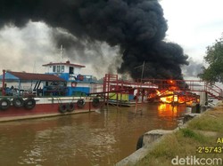SPBU Apung di Sungai Musi Meledak, 1 Orang Tewas