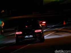 Wusss! Asyiknya Ngebut Malam-malam di Sirkuit Sepang