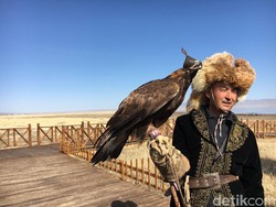 Bertemu Kaum Pemburu Suku Kazakh di Danau Balikun, Xinjiang