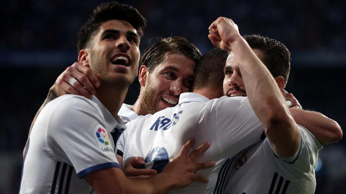 Pemain Real Madrid merayakan gol ke gawang Sevilla (Foto: Reuters / Sergio Perez)