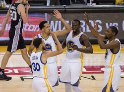 Final Wilayah Barat Dibuka dengan Comeback Dramatis Warriors