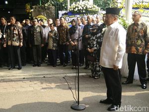 Wakili Pemerintah, JK Lepas Jenazah Hartarto Sastrosoenarto Wakili Pemerintah, JK Lepas Jenazah Hartarto Sastrosoenarto