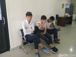 Imigrasi Tangkap 4 WN China yang Kerja Ilegal di Denpasar