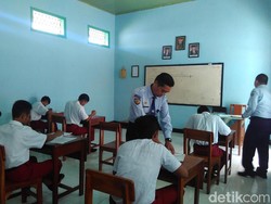 Enam Anak Didik LPKA Klas II Blitar Ikut Ujian Nasional SD