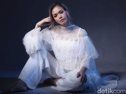 Simak Cerita Adinia Wirasti Soal Ekspektasi Film Critical Eleven