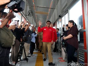 Kepada PNS DKI, Djarot: Maafkan Ahok Kalau Punya Salah Kepada PNS DKI, Djarot: Maafkan Ahok Kalau Punya Salah