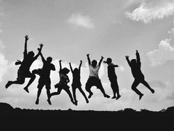 Melompat lebih tinggi sahabat