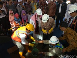 Menristekdikti Letakkan Batu Pertama Pembangunan Gedung Baru Unsyiah