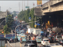 Kegiatan Masyarakat di Pekan Ketiga Puasa Picu Macet Parah Jakarta