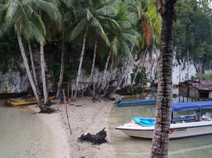 Menilik Kamar Raja di Raja Ampat
