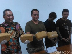 Dua Anggota LSM Legalisasi Ganja Diamankan BNNP Jatim