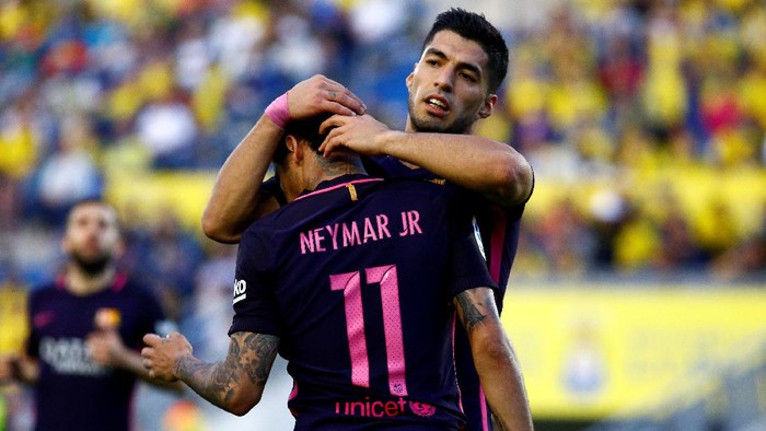 Suarez kepada Neymar: Jangan Pernah Berubah, Adikku