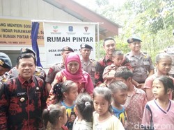 Suku Anak Dalam Jambi Kini Punya Rumah Pintar
