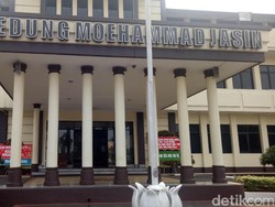 Djarot Jenguk Ahok di Mako Brimob