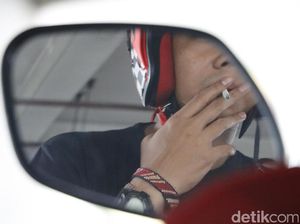 Soal Pengendara Merokok, Pemotor Disarankan Pakai Helm Fullface Soal Pengendara Merokok, Pemotor Disarankan Pakai Helm Fullface