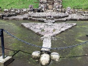 Candi Ini Punya Arca Penis 2 Meter & Relief Erotis