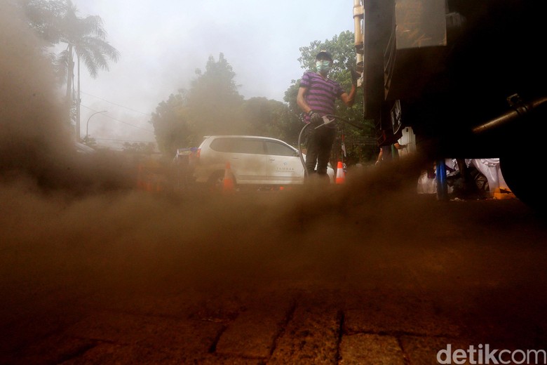 Tekan Polusi, Mobil Beremisi Tinggi Kena Biaya Tambahan di Eropa