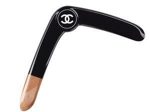 Chanel Rilis Boomerang Seharga Rp 19 Juta Jadi Kontroversi