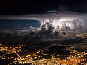 Terpukau Jepretan Langit dari Kamera Pilot