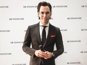 Bobby Tonelli, Main Film Wayang Boy Lalu Berjumpa Tata Cahyani