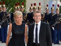 Foto: Gaya Brigitte Trogneux, Istri Presiden Prancis yang Viral