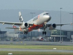 Jetstar Kenakan Biaya Tambahan 30 Dolar Bagi Penumpang dengan Bayi