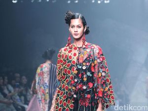 Desainer Biyan Raih Pia Awards 2017