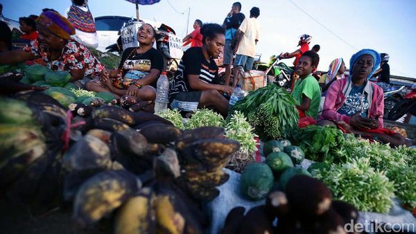 Aktivitas Pedagang di Pasar Baru Merauke