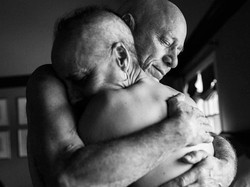 Bikin Terenyuh! Kisah Keseharian Pasutri yang Sama-sama Idap Kanker