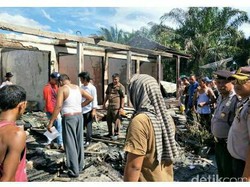 Kebakaran di Bengkalis Riau, 7 Kios Hangus dan Seorang Bayi Tewas