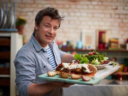 Bantu Korban Kebakaran London, Jamie Oliver Beri Makanan Gratis di Restorannya
