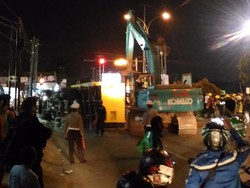 Truk Terbalik di Jalan Juanda Depok, Lalin Arah Margonda Macet