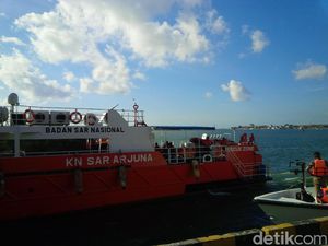 Simulasi di Laut Bali, Butuh 5 Jam Bersihkan Tumpahan Minyak