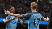 City unggul 2-0 di babak pertama lewat gol Gabriel Jesus pada menit ke-27 dan Kevin De Bruyne pada menit ke-29. Reuters/Jason Cairnduff.