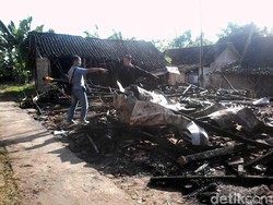 Api Lalap 2 Rumah di Rembang, 1 Orang Tewas