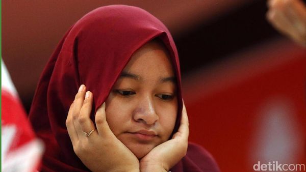 Wajah Serius WGM Medina di Japfa Chess Festival