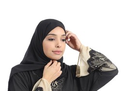 Prancis Larang Wanita Berhijab Antar Anak Field Trip Sekolah