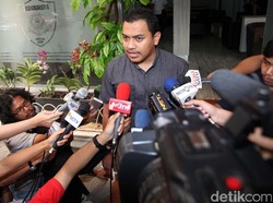 Selama Pemeriksaan, Firza Husein Dicecar 35 Pertanyaan