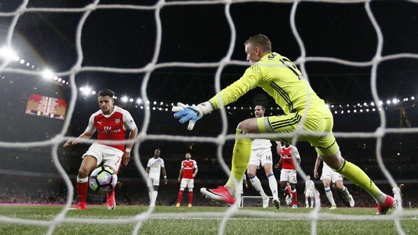 2 Gol Alexis Sanchez Gulung Sunderland