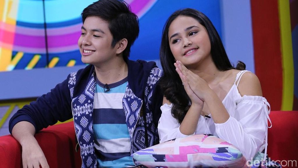 Sweet Seventeen, Angga Aldi Makin Mesra dengan Syifa Hadju Sweet Seventeen, Angga Aldi Makin Mesra dengan Syifa Hadju