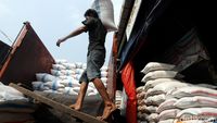 Jelang Ramadan, Stok di Cipinang Beras Aman
