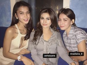 Transgender Dinda Syarif Kerap Foto Bareng Artis, Kaum Hawa Teriak WannaCry